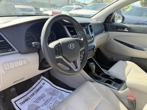 Used 2017 Hyundai Tucson SE AWD/4WD image 13
