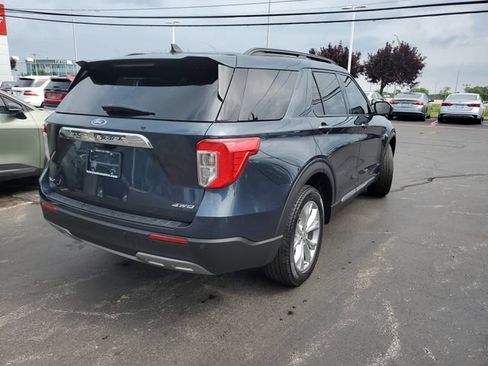 Used 2022 Ford Explorer XLT w/ Equipment Group 202A AWD/4WD image 4
