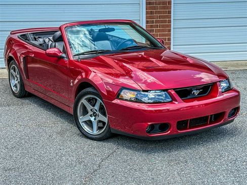 Used 2004 Ford Mustang Cobra RWD image 31