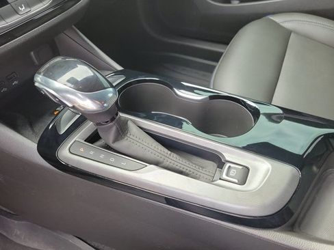 Used 2024 Buick Envista Sport Touring w/ Convenience I Package FWD image 18
