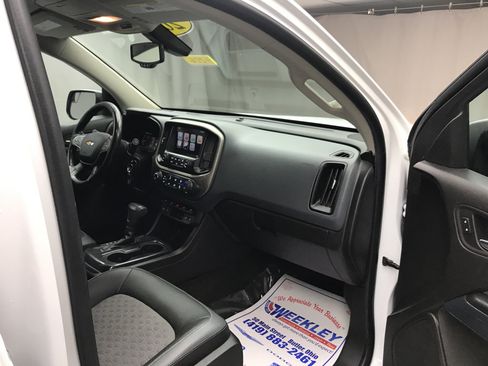 Used 2015 Chevrolet Colorado Z71 AWD/4WD image 24