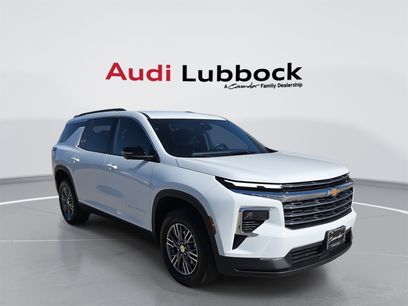 Used 2024 Chevrolet Traverse LT