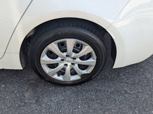 Used 2024 Toyota Corolla LE FWD image 10