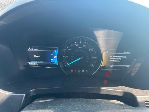 Used 2019 Ford Explorer XLT w/ Equipment Group 202A FWD image 10