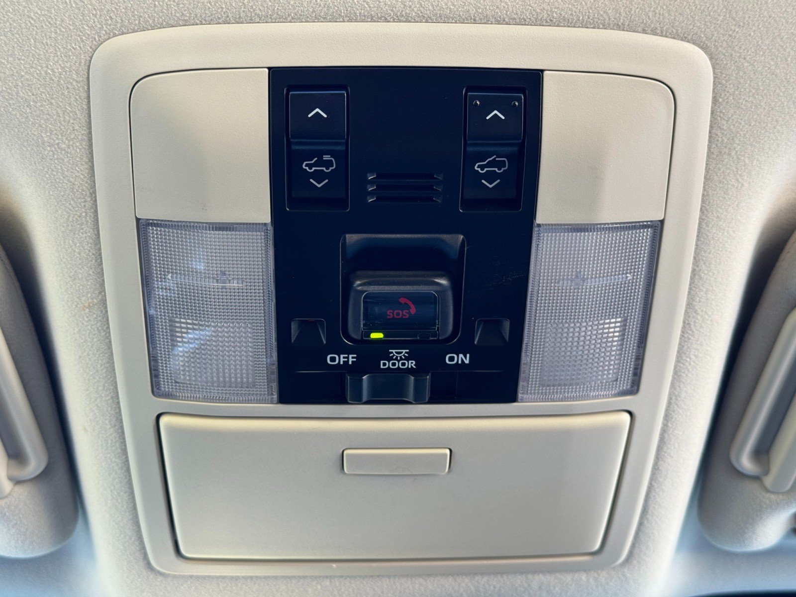 Used 2023 Lexus GX 460 Premium w/ Accessory Package AWD/4WD image 36