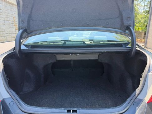 Used 2017 Toyota Camry LE FWD image 34