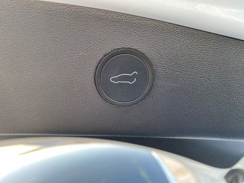 Used 2021 Tesla Model 3 Standard Range Plus RWD image 9