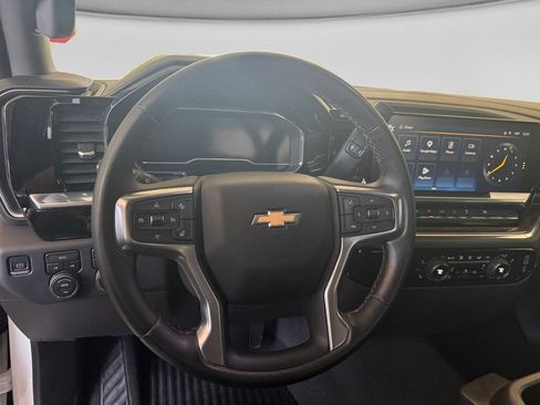 Used 2023 Chevrolet Silverado 1500 LT w/ Work Truck Package AWD/4WD image 4