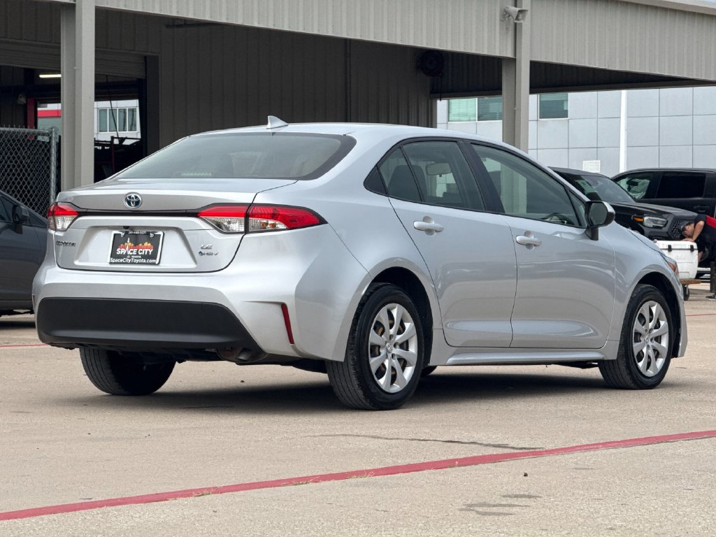 Certified 2025 Toyota Corolla LE FWD image 6
