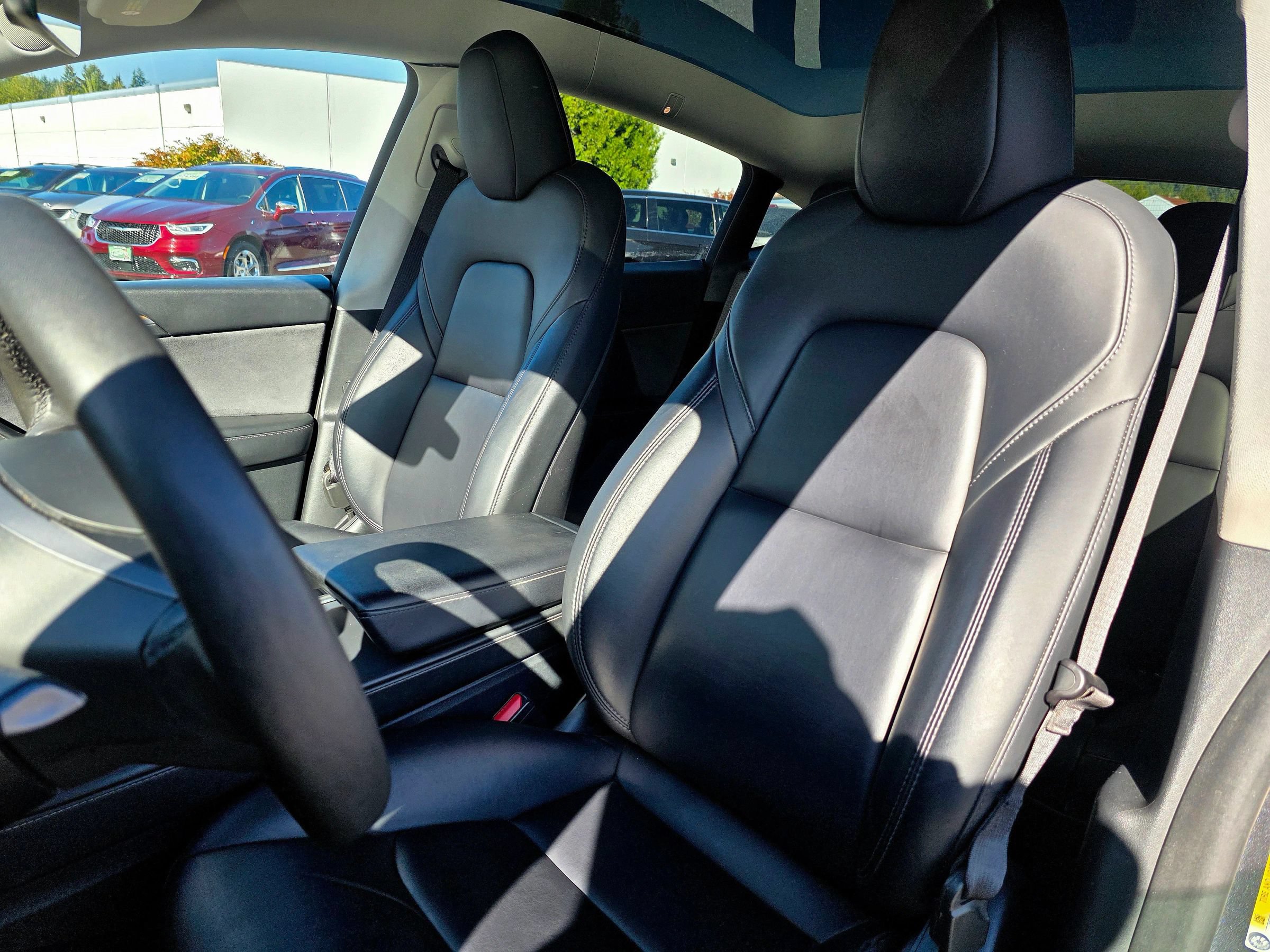 Used 2023 Tesla Model Y Long Range AWD/4WD image 38