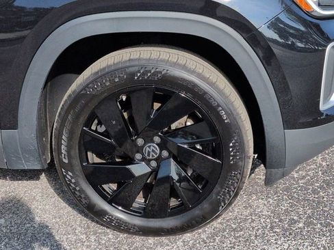 Used 2025 Volkswagen Atlas SE AWD/4WD image 11