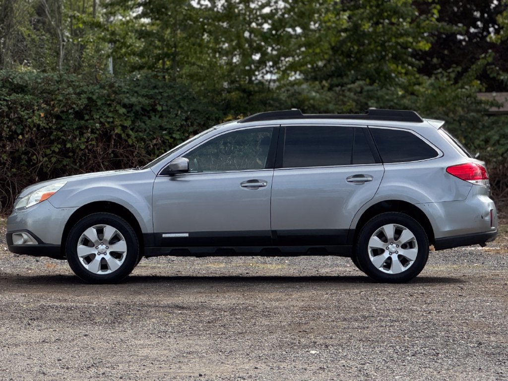 Used 2011 Subaru Outback 2.5i Premium AWD/4WD image 4