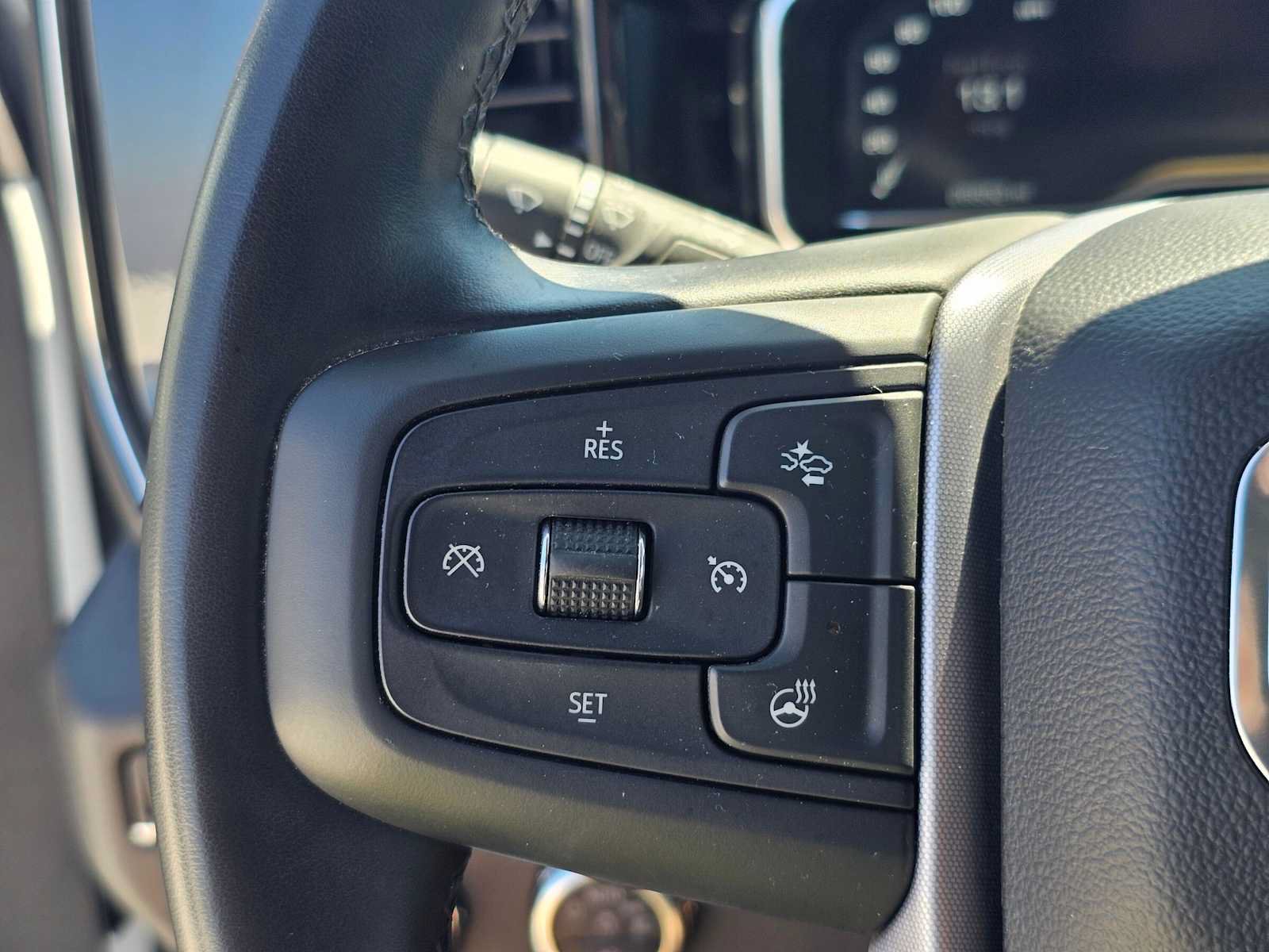 Used 2025 GMC Sierra 1500 SLT RWD image 28