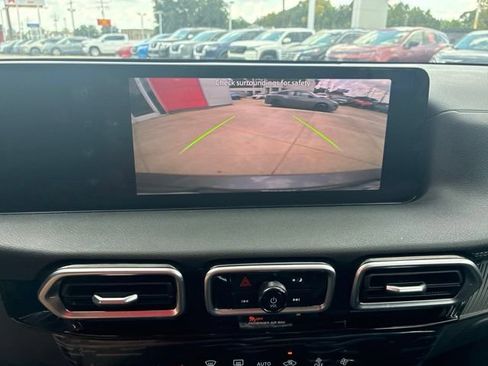 Used 2026 Nissan Sentra SV w/ Floor Mat Package FWD image 26