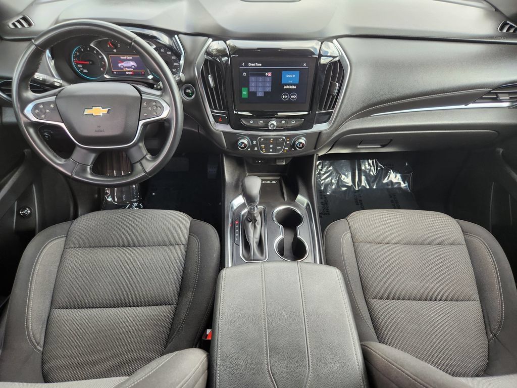 Used 2023 Chevrolet Traverse LT AWD/4WD image 16