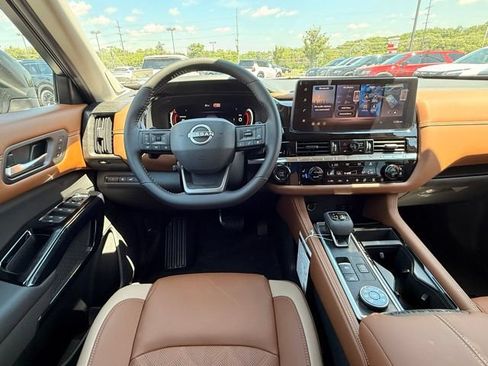 New 2026 Nissan Pathfinder Platinum w/ Cargo Package AWD/4WD image 24
