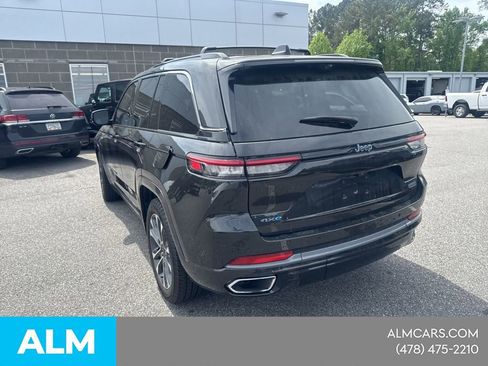 Used 2023 Jeep Grand Cherokee Overland w/ Luxury Tech Group IV AWD/4WD image 14