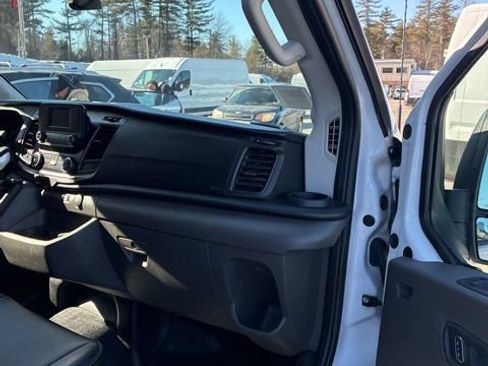 Used 2023 Ford Transit 250 Medium Roof AWD image 11