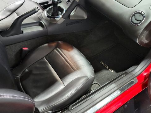 Used 2008 Pontiac Solstice GXP w/ Premium Package RWD image 32