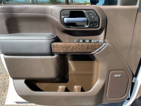Used 2020 GMC Sierra 2500 Denali w/ Technology Package AWD/4WD image 43
