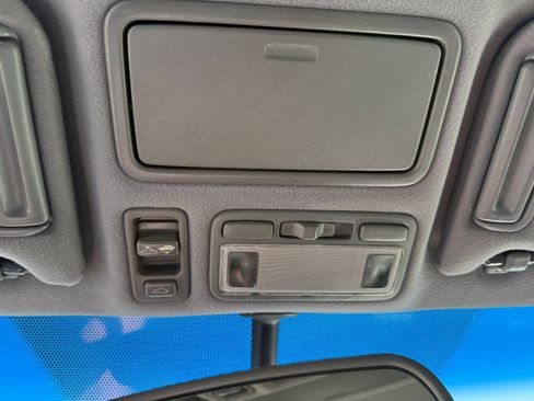 Used 2002 Acura RL FWD image 25