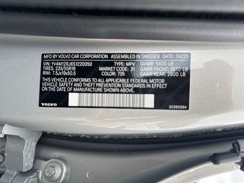 Certified 2025 Volvo XC60 B5 Core w/ Climate Package image 34