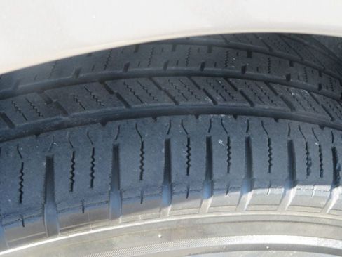Used 2006 Toyota Sequoia SR5 AWD/4WD image 18