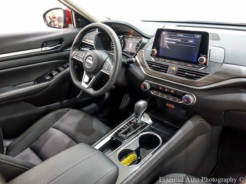 Used 2023 Nissan Altima 2.5 SV FWD image 31