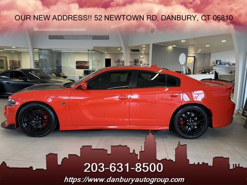 Used 2016 Dodge Charger SRT Hellcat w/ Harman/Kardon Audio Group image 2