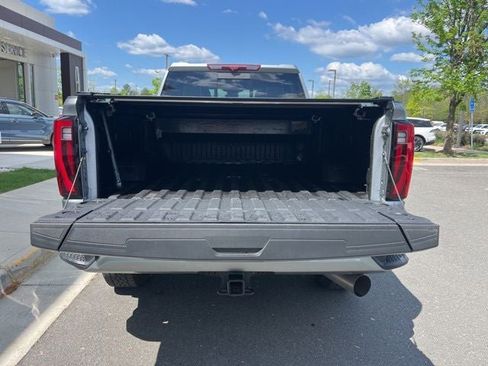 Used 2025 GMC Sierra 2500 Denali Ultimate AWD/4WD image 10