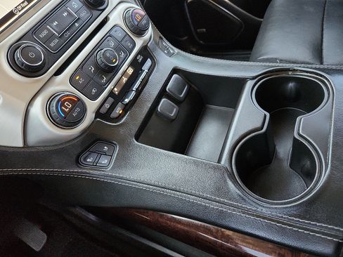 Used 2019 GMC Yukon SLT w/ Graphite Performance Edition RWD image 20