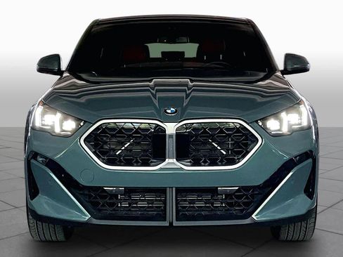 Used 2026 BMW X2 xDrive28i AWD/4WD image 3