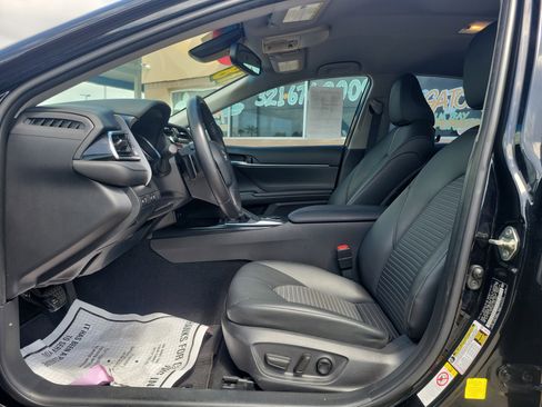 Used 2018 Toyota Camry SE w/ Convenience Package image 10