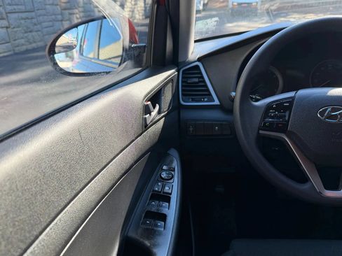 Used 2017 Hyundai Tucson SE FWD image 18