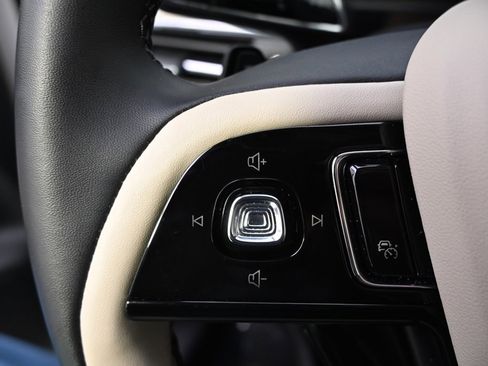 New 2025 Lincoln Corsair AWD w/ Equipment Group 101A image 34