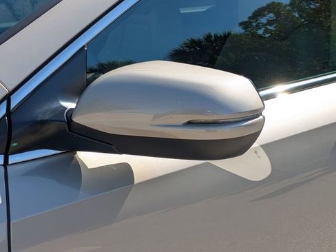 Used 2018 Honda CR-V Touring image 11
