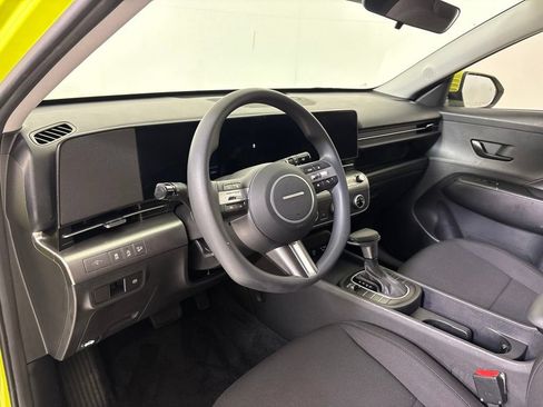 Used 2025 Hyundai Kona SE FWD image 16