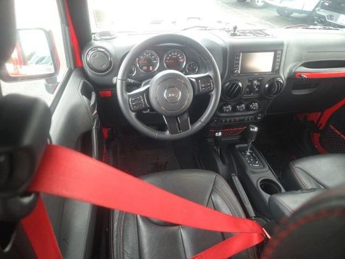 Used 2017 Jeep Wrangler Unlimited Rubicon AWD/4WD image 27