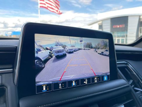 Used 2021 Chevrolet Suburban Premier w/ Premium Package image 23