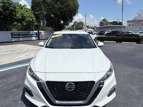 Used 2020 Nissan Altima 2.5 S FWD image 9