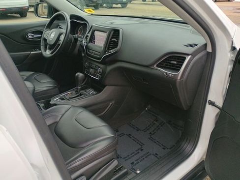 Used 2020 Jeep Cherokee Latitude Plus FWD image 13