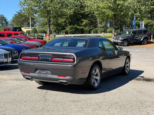 Used 2016 Dodge Challenger SXT RWD image 5