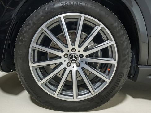 Used 2024 Mercedes-Benz GLS 580 4MATIC image 14