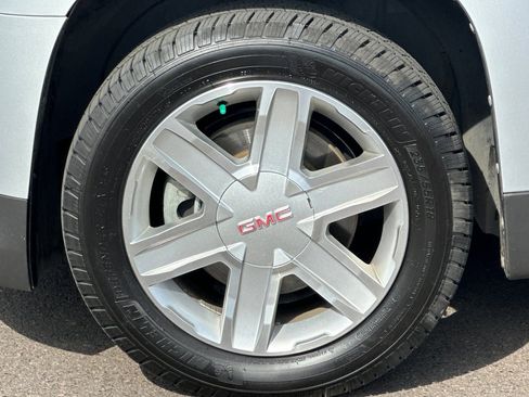 Used 2011 GMC Terrain SLT FWD image 26