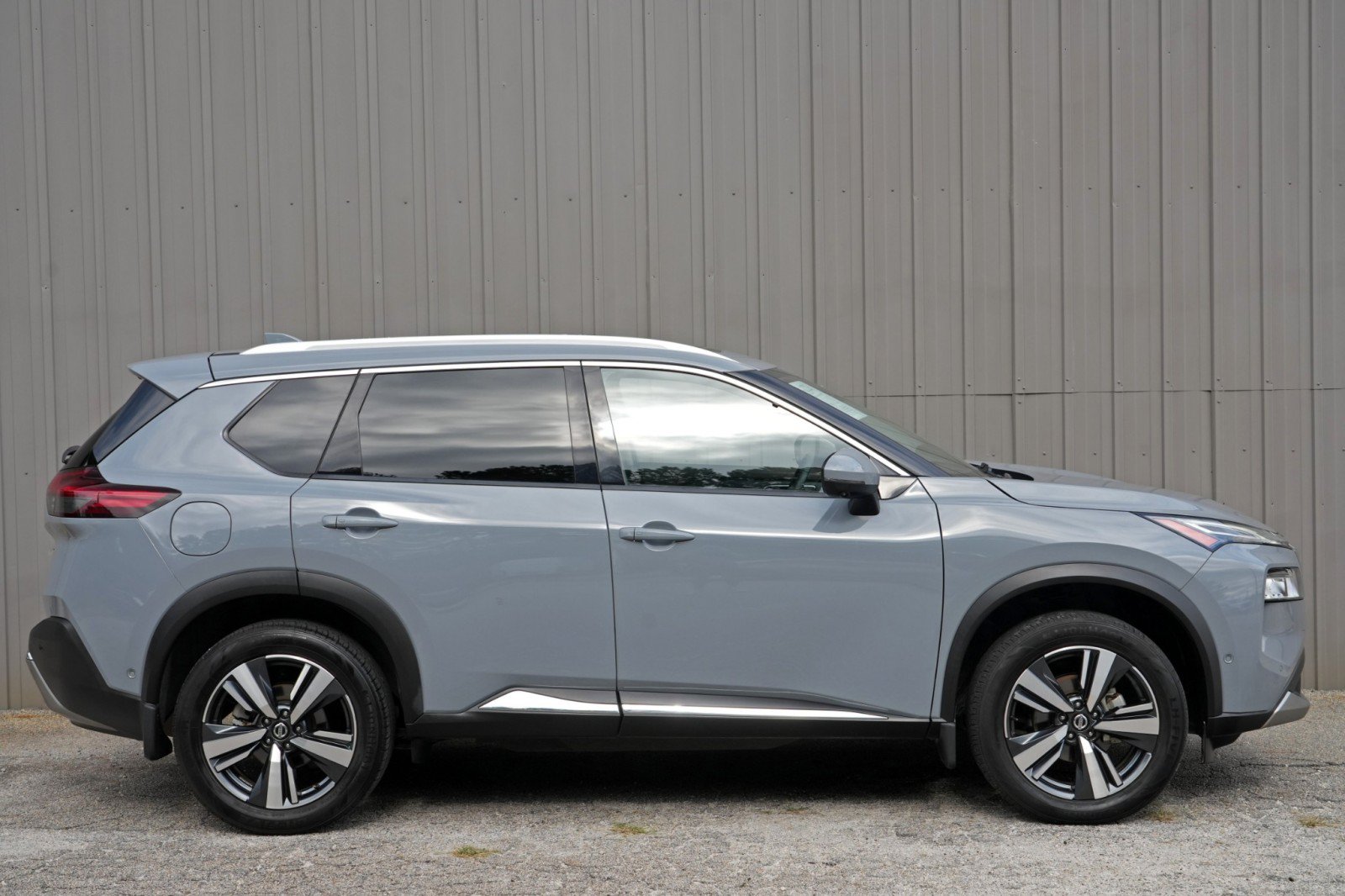 Used 2021 Nissan Rogue Platinum FWD image 47