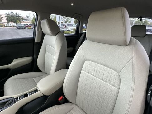 Used 2024 Honda HR-V LX image 21