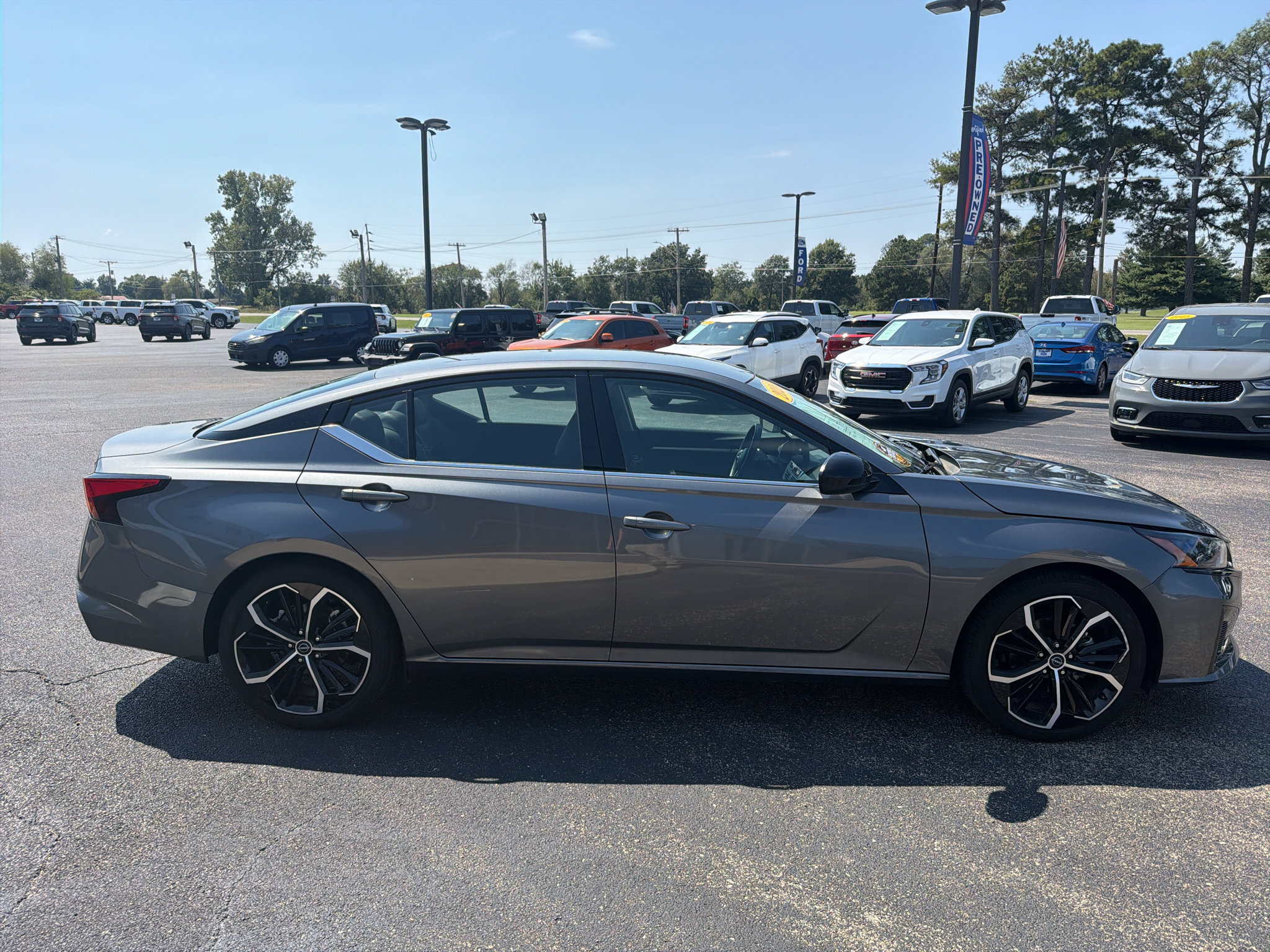 Used 2026 Nissan Altima 2.5 SR FWD image 2