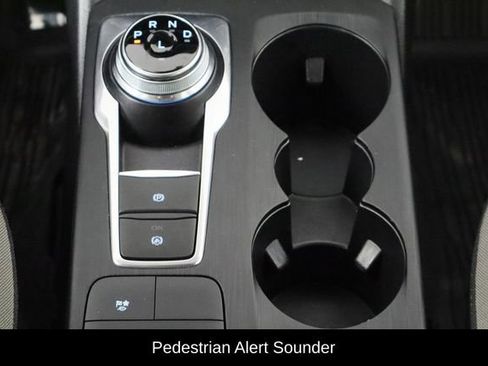 Used 2021 Ford Escape SE image 13