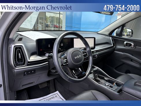 Used 2024 Kia Sorento EX w/ Panoramic Sunroof Package FWD image 10