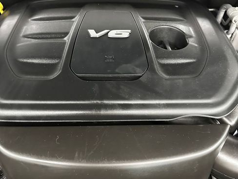 Used 2018 Jeep Grand Cherokee Limited AWD/4WD image 7